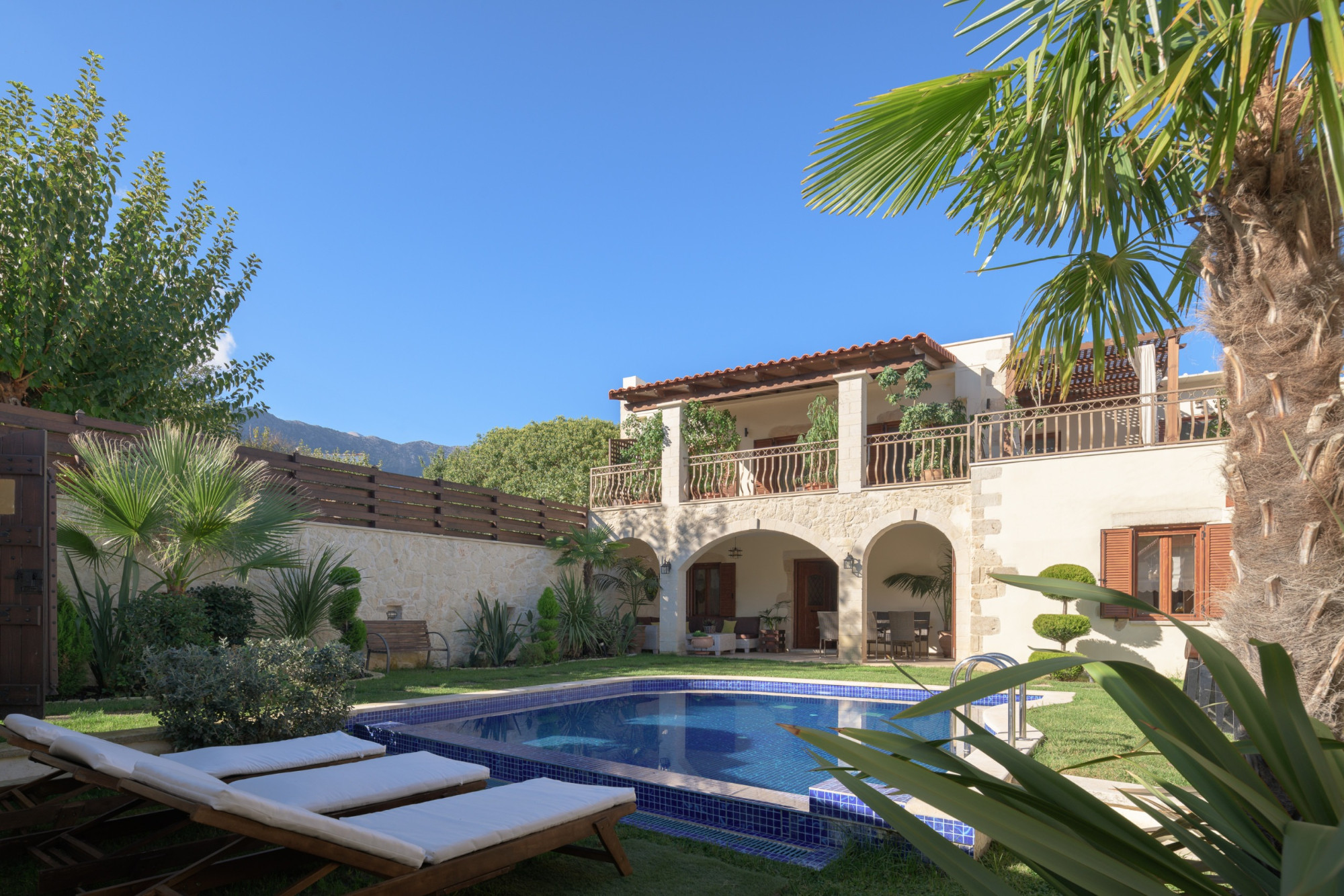 Nicole Villa Nicole Villa